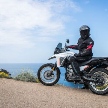 Malaguti-dune-125 -at-cliff